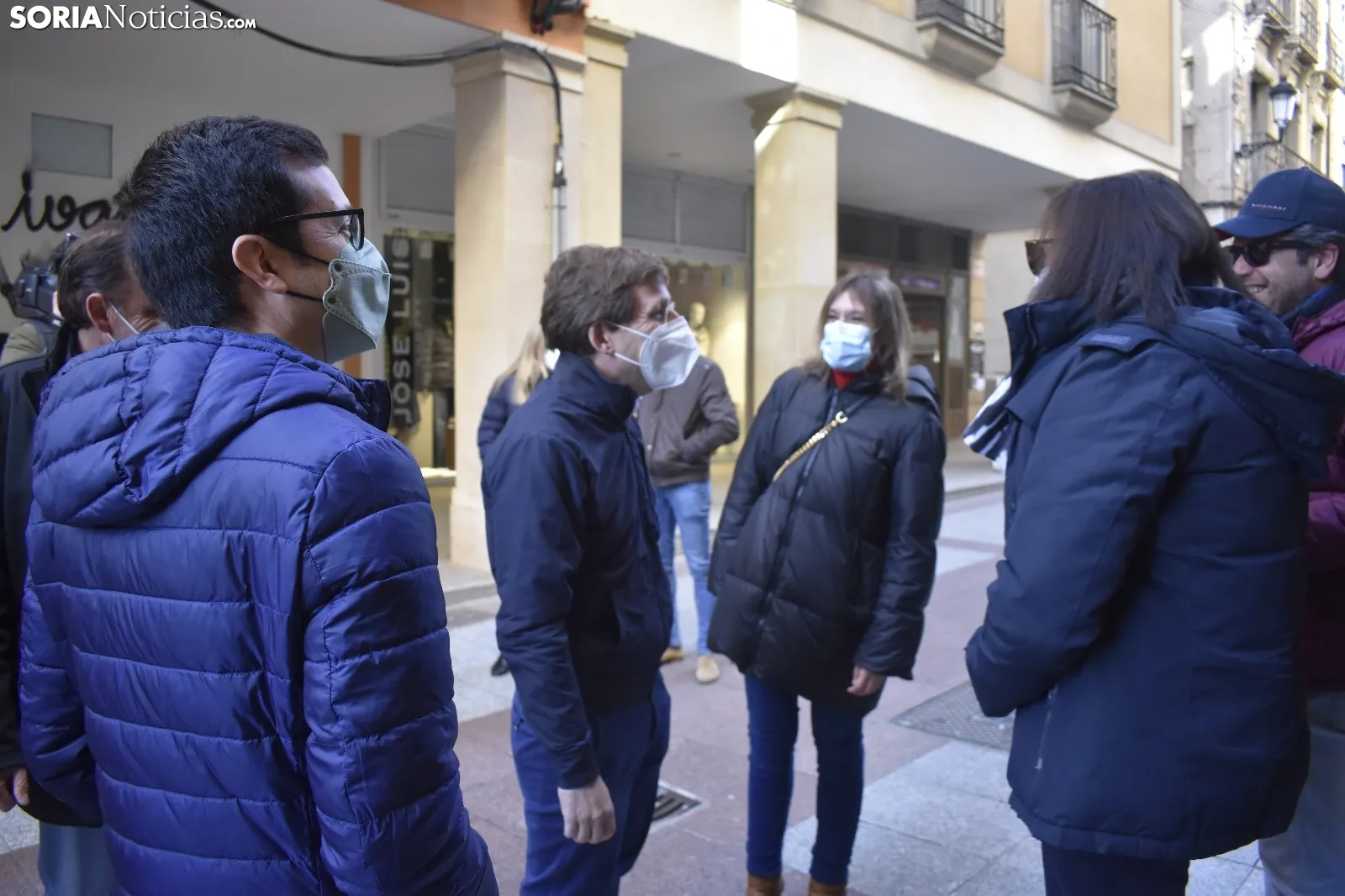Almeida apoya al PP de Soria en la campaña electoral. 
