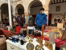 El alcalde Antonio Pardo y el teniente alcalde Luis Cuesta en la inauguración de la I Feria de Antigüedades de El Burgo de Osma