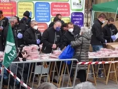 Una imagen de la distribución gratuita de lomo de cerdo. /SN