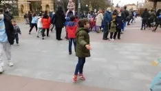 Desfile de Gigantes y Cabezudos en Soria por Carnaval.