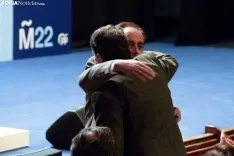 El PP pasa al ataque a dos bandas / María Ferrer