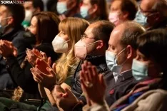 El PP pasa al ataque a dos bandas / María Ferrer