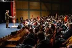 El PP pasa al ataque a dos bandas / María Ferrer