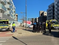 Foto 3 - Colisi&oacute;n entre una moto y un turismo en Soria capital