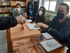 Foto 28 - Galer&iacute;a de im&aacute;genes: as&iacute; se ha votado en los pueblos de la provincia