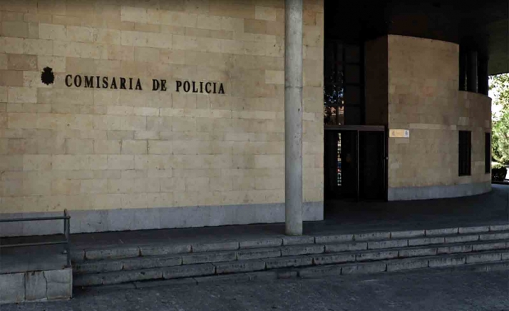 El TSJCyL rebaja la pena impuesta a un funcionario de la Comisaría de Segovia por quedarse con dinero de la renovación del DNI