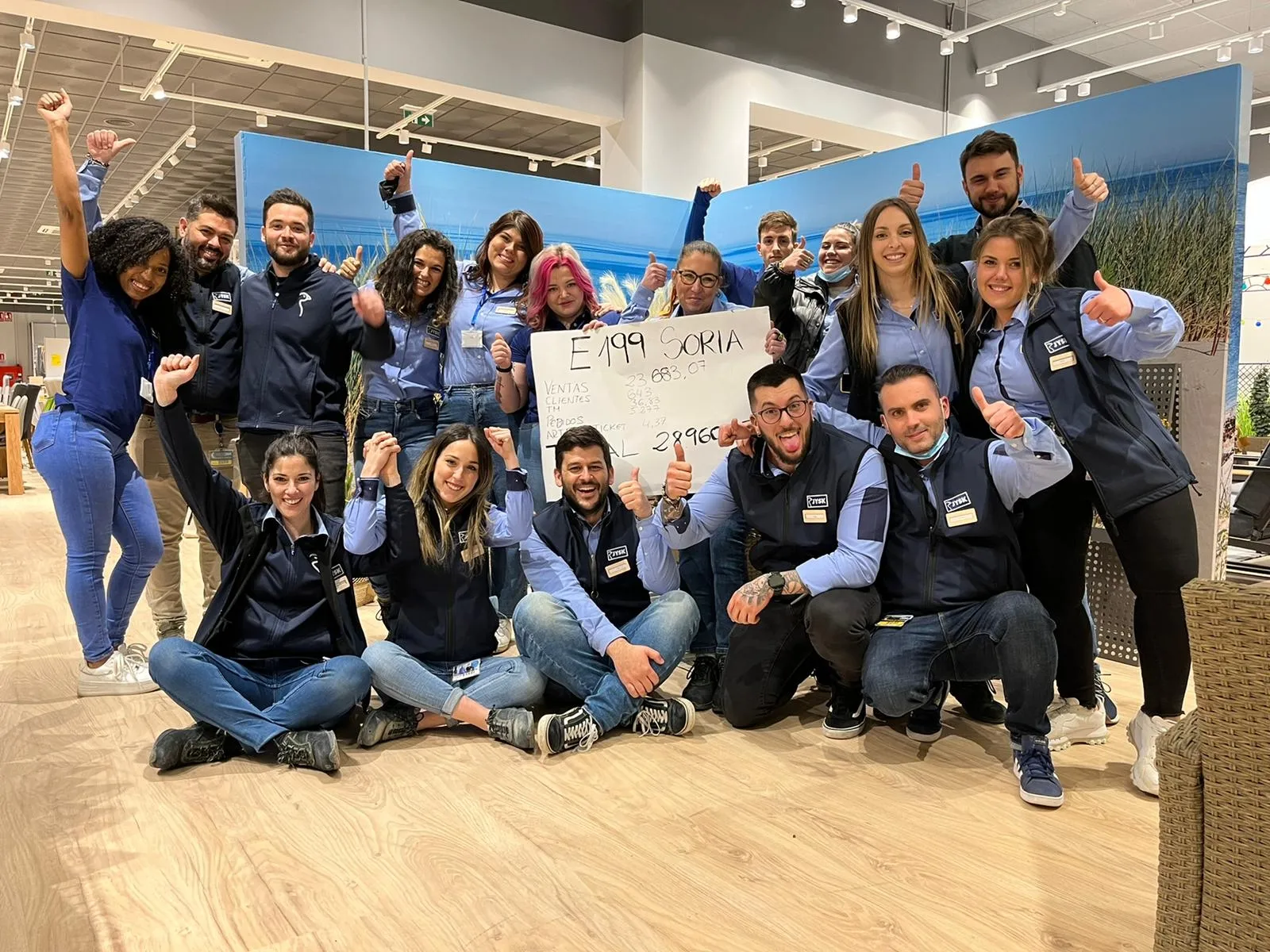 Foto 2 - JYSK celebra su apertura en Golmayo con descuentos de hasta el 75% 