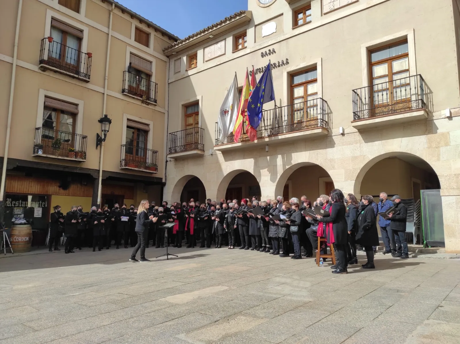 Foto 2 - San Esteban y el Burgo se vuelcan con Ucrania a trav&eacute;s de la m&uacute;sica 