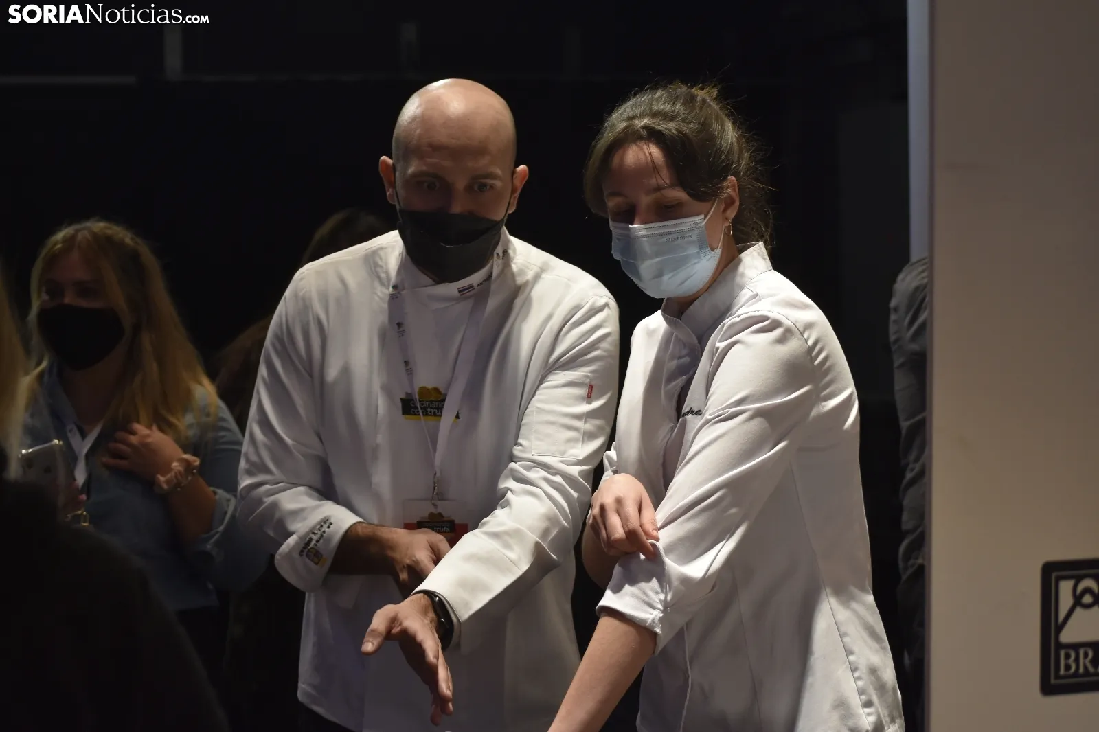 Anthony Burd y Alejandra Antón cocinan juntos el mejor plato de trufa negra del mundo.