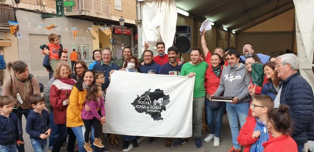 Foto 2 - La Casa de Soria, segunda en un concurso de paellas en Valencia