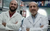 Los investigadores Juan García Arriaza y Mariano Esteban, del CNB-CSIC. / CSIC