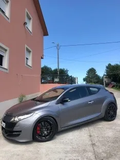 Alguno de los coches participantes.