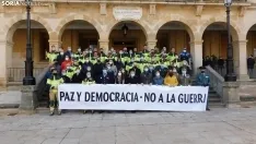 Foto 5 - Las instituciones sorianas mandan su apoyo a Ucrania a trav&eacute;s de la concentraci&oacute;n de FEMP