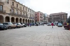 Coches antiguos Plaza Mayor / María Ferrer