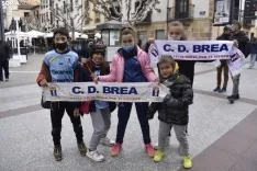 Aficiones en los compases previos del Numancia-Brea. 