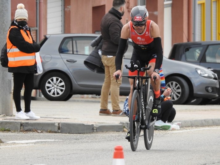 Enrique Fernández Pinedo le da al Triatlón Soriano la primera medalla nacional del año