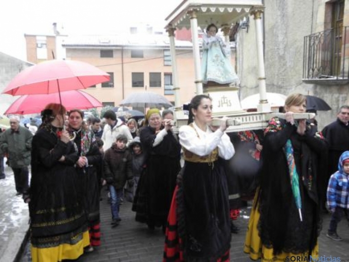 Navaleno se llena de actos para celebrar el Día de la Capa