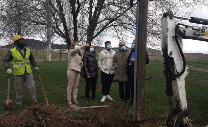 Barcones anuncia en Fuentecantos que en 2025 toda Castilla y León tendrá acceso ultrarrápido a internet 