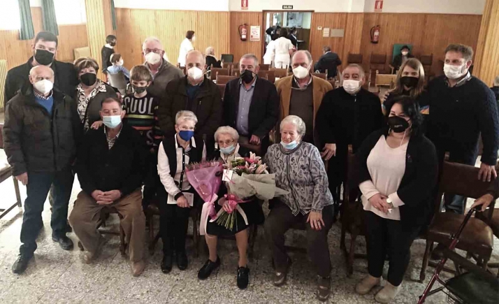  Cien primaveras para Elvira Ruiz