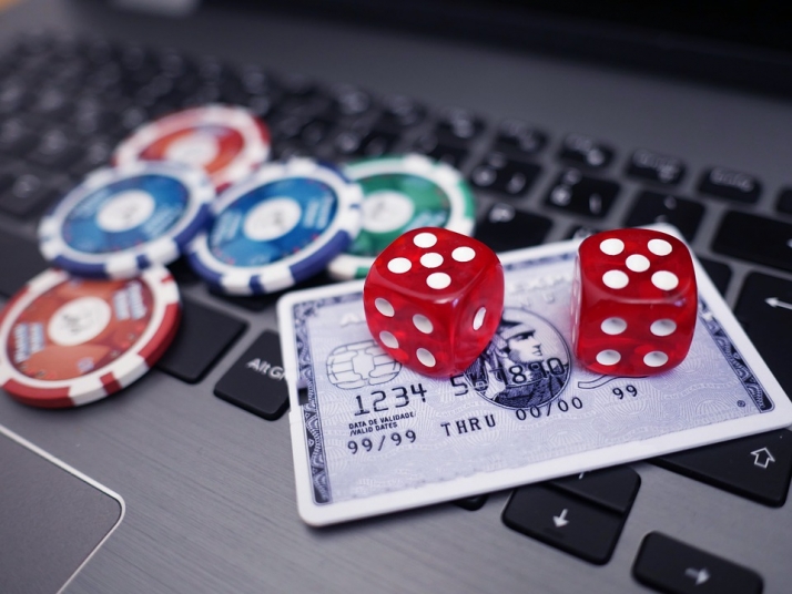 ¿Cómo funcionan los casinos online?
