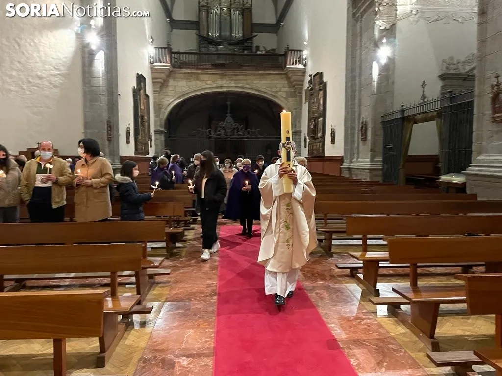 Una imagen de la Basílica de Los Milagros en la Vigilia Pascual. /NG