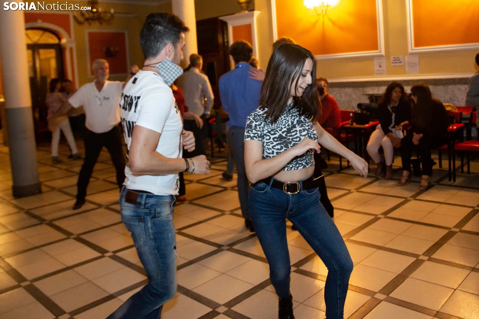 Soria baila en el Casino / María Ferrer