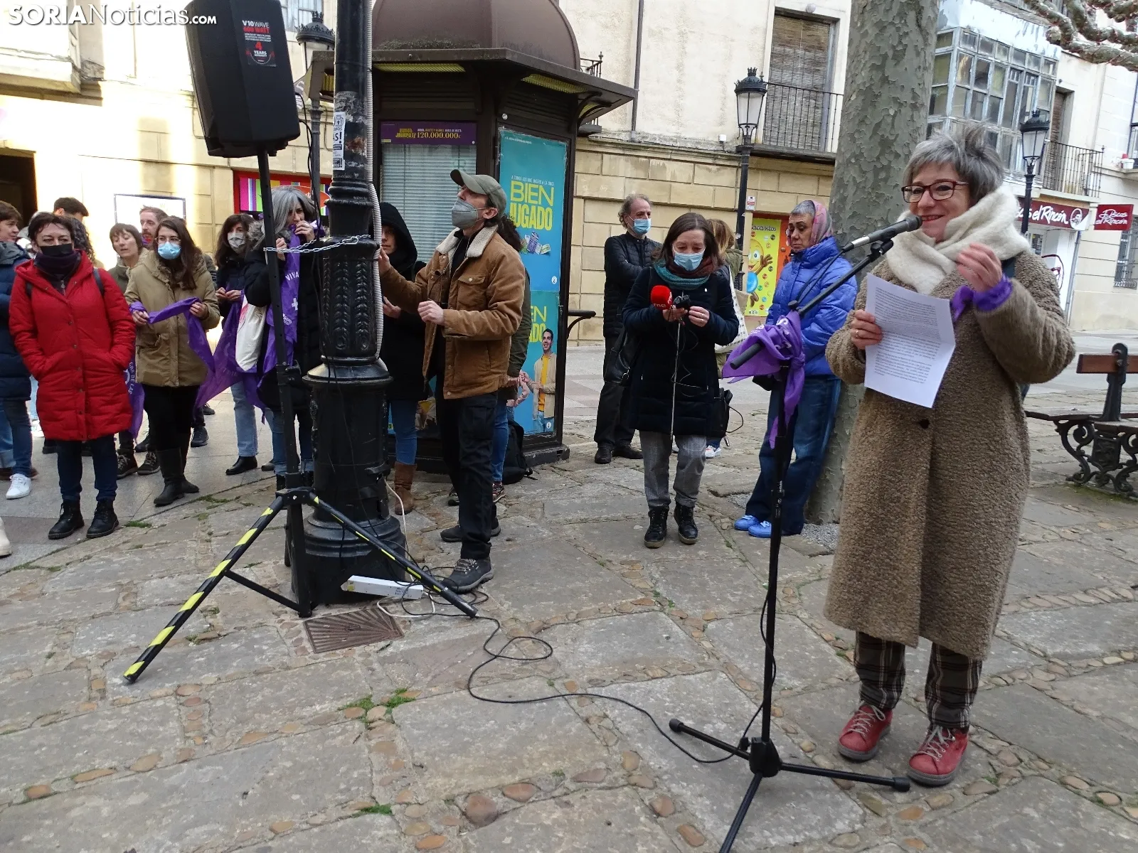 Una imagen de la concentración hoy en la plaza de Las Mujeres. /SN