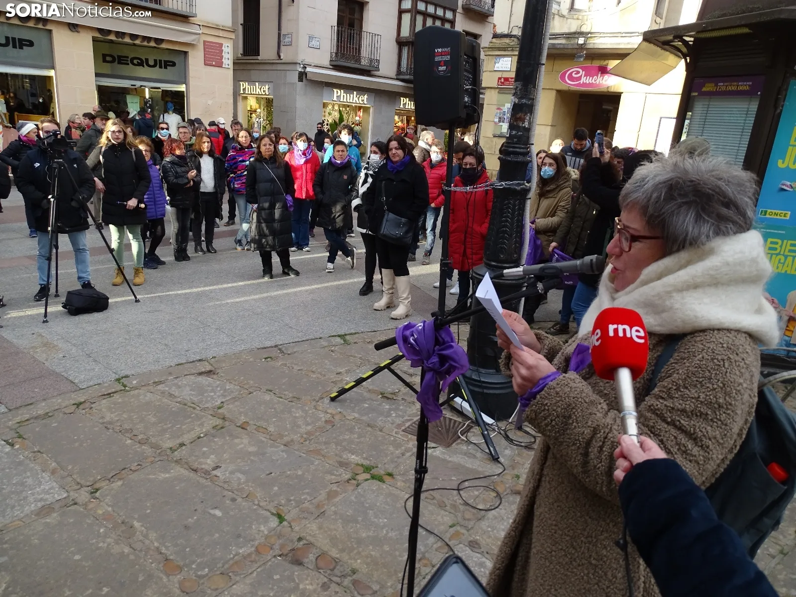 Una imagen de la concentración hoy en la plaza de Las Mujeres. /SN