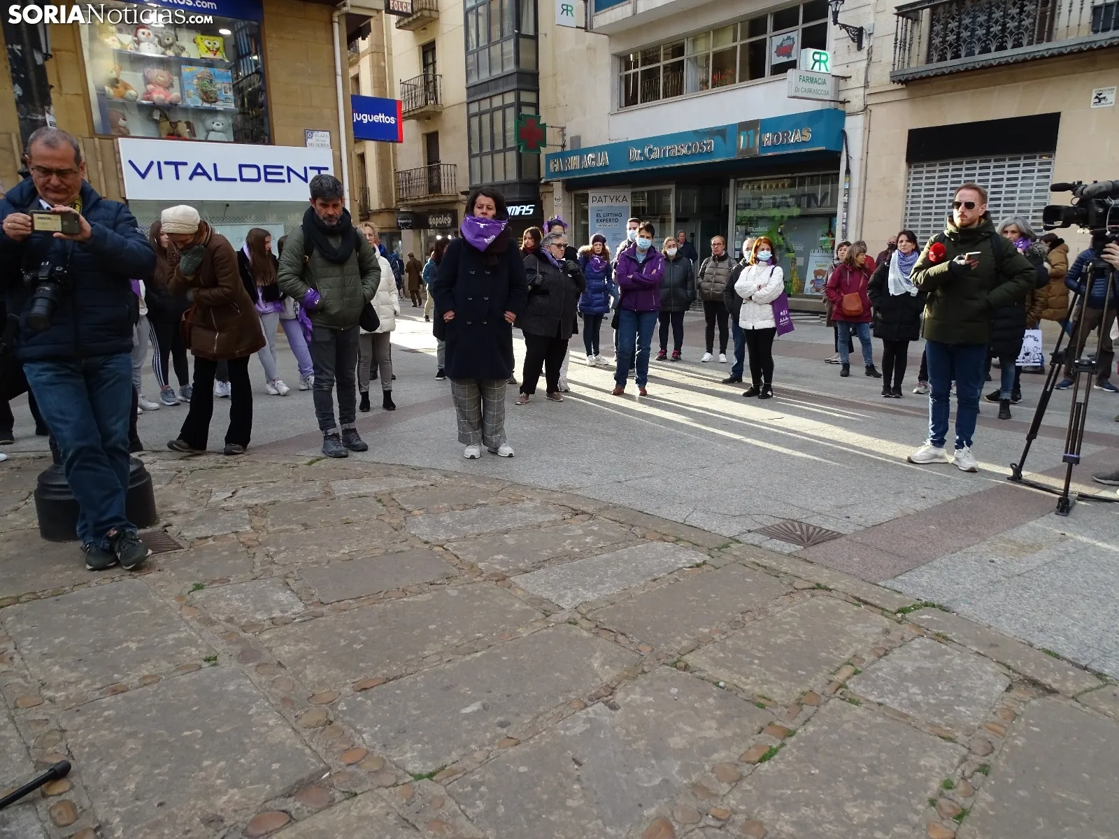 Una imagen de la concentración hoy en la plaza de Las Mujeres. /SN