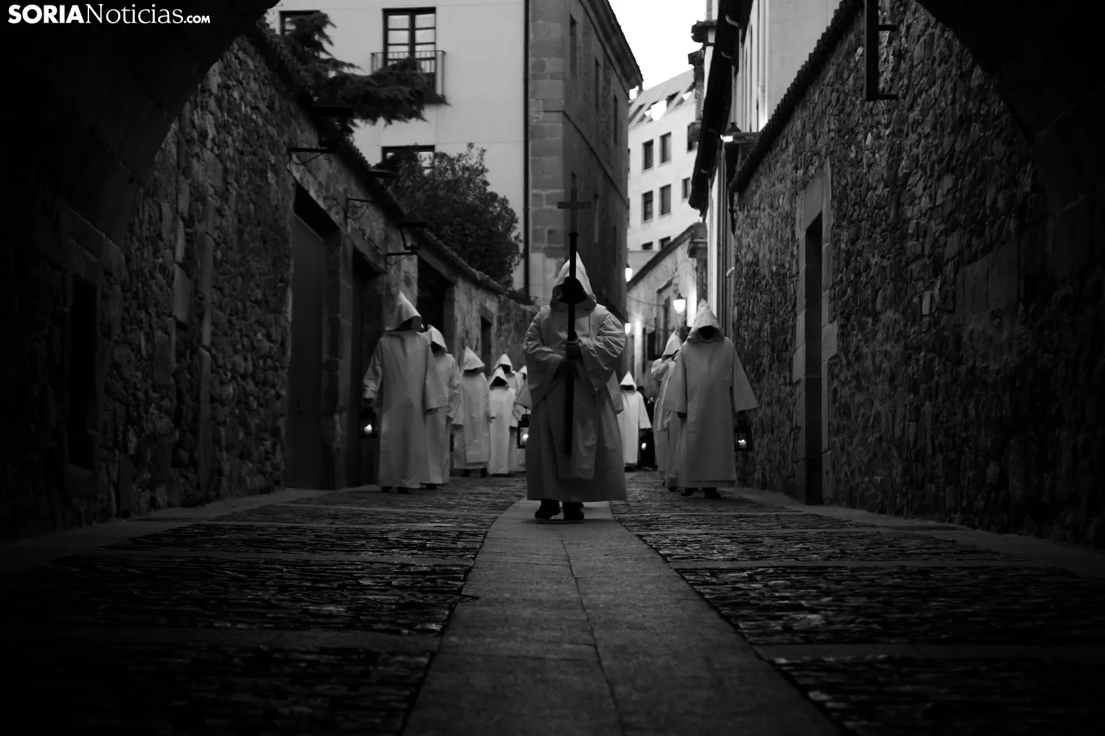 Víspera de la luz / María Ferrer