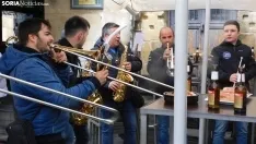Foto 6 - Galer&iacute;a: la Charanga Komo Kieras desaf&iacute;a a la lluvia para celebrar su d&eacute;cimo aniversario
