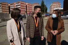 Visita de Rocío Lucas al IES 'Trinidad Arroyo' de Palencia.
