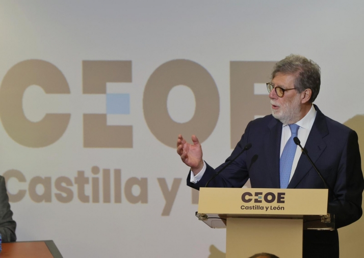 El soriano Santiago Aparicio, reelegido como presidente de CEOE Castilla y León