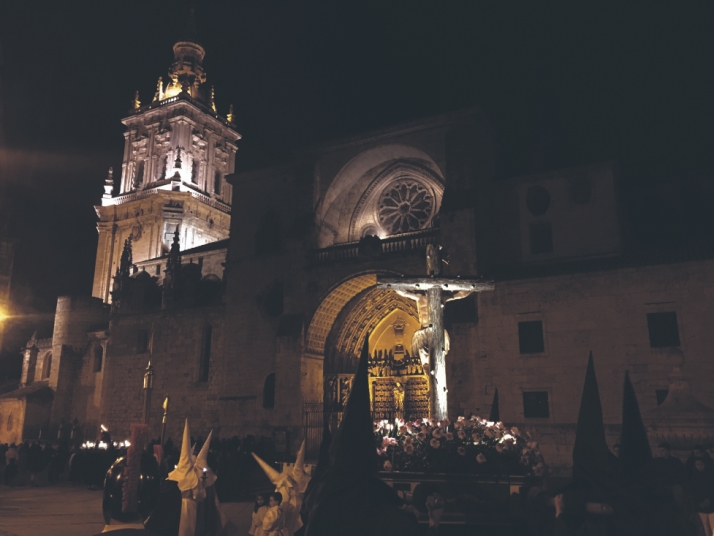 El Burgo brilla, desde este Domingo de Ramos, como epicentro religioso y espiritual