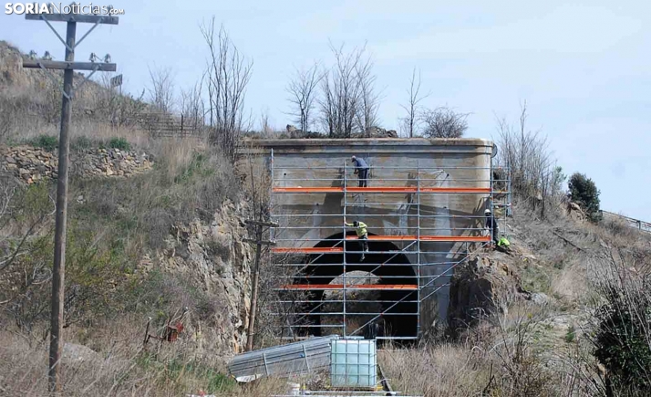 Arreglos en un túnel de la Soria-Castejón en Ágreda