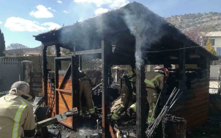 Dos actuaciones de los bomberos por fuego