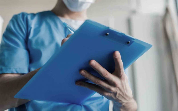 Exigen a Sacyl mantener los contratos de los sanitarios temporales por la llegada del verano y el posible aumento de contagios Covid