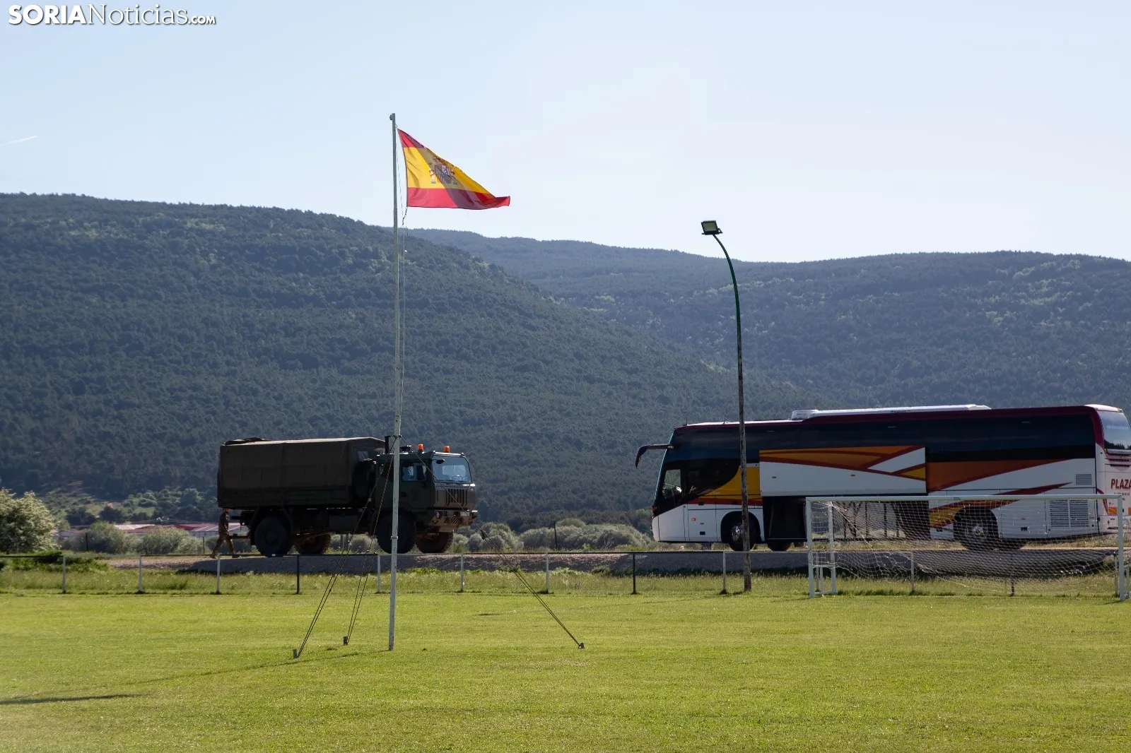 El Ejército en Pinares / Maria Ferrer