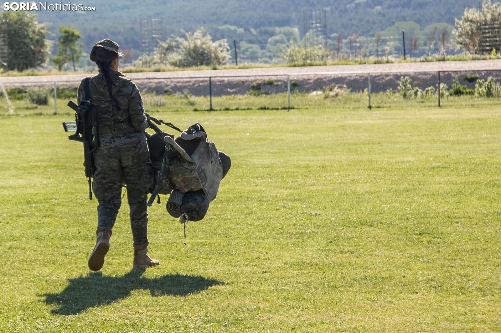 El Ejército en Pinares / Maria Ferrer