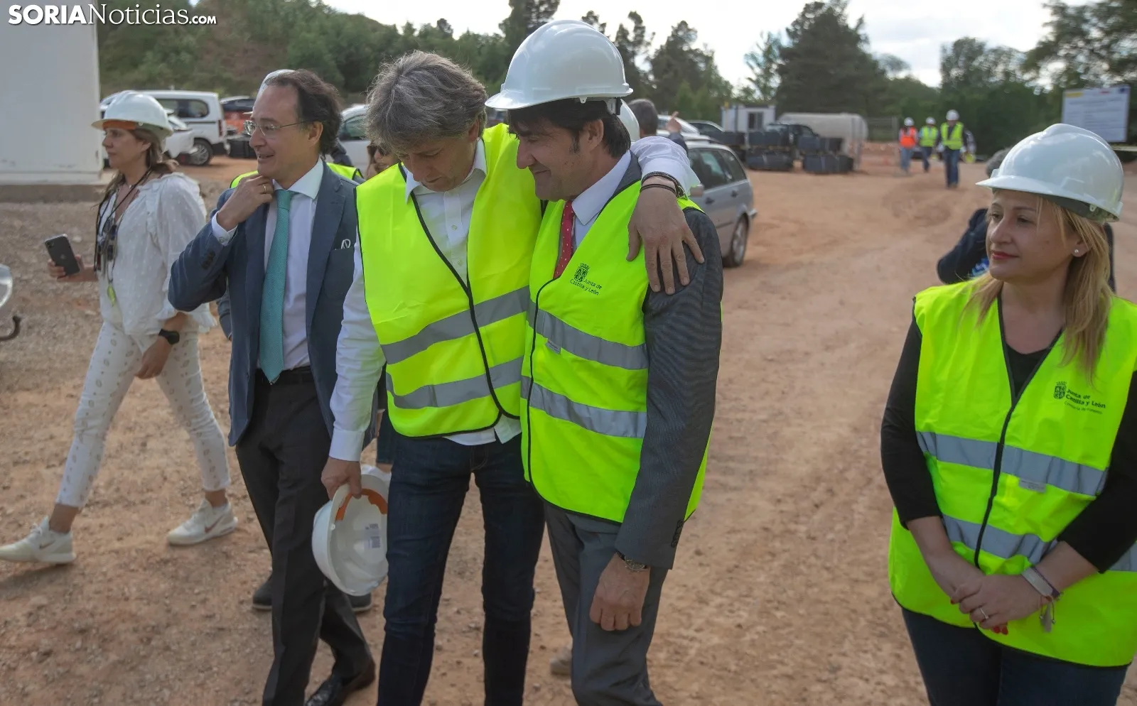 Suárez-Quiñones y Mínguez hoy en las obras de la EDAR. /SN 