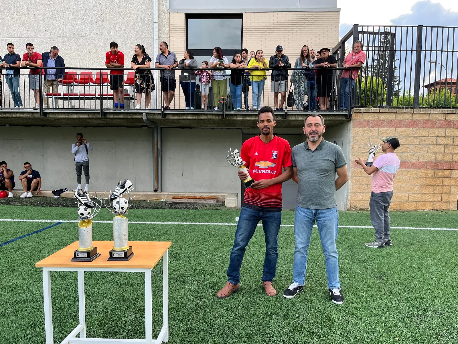 Foto 2 - Festisoria se lleva el Trofeo municipal de primavera de f&uacute;tbol