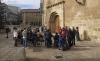 Un grupo de turistas en la plaza Mayor de Soria. /SN