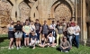 Estudiantes y profesores, en los Arcos de San Juan de Duero. 