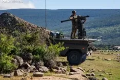 El Ejército en Pinares / Maria Ferrer