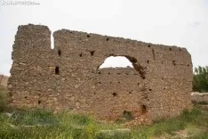 Aspecto actual de la muralla medieval de Soria, ya recuperada en un tramo de dos kilómetros, entre el puente de piedra y El Mirón.  FOTOS: MARÍA FERRER