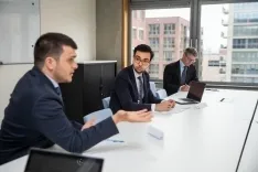 Carlos Aldea y su equipo en el concurso Day of Crisis. /Academia de Derecho Internacional de La Haya