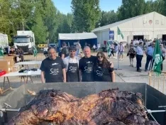 Foto 4 - ASAJA apoya como todos los a&ntilde;os la Feria de Almaz&aacute;n y en esta 60 edici&oacute;n organiza el asado de una ternera