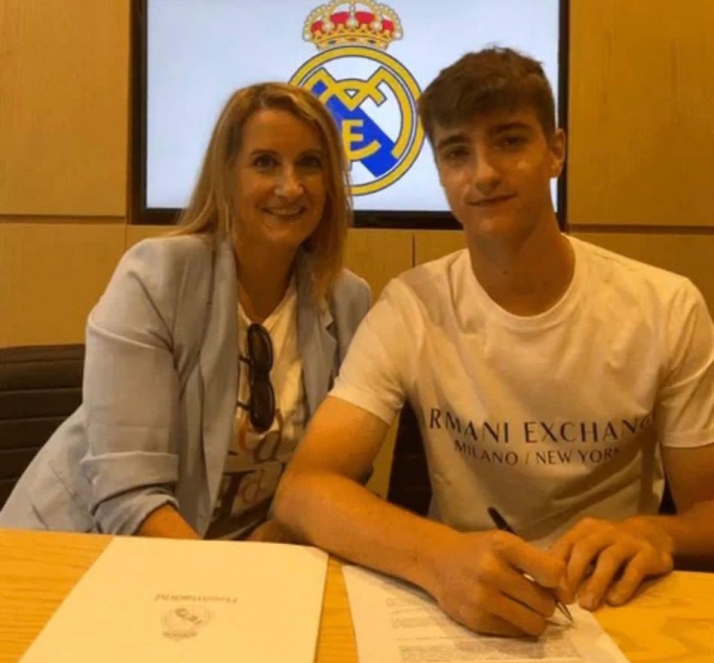 El Real Madrid renueva a la perla soriana César Palacios