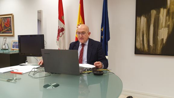 CSIF reprocha la falta de compromiso de Carnero con el reparto de los fondos adicionales 