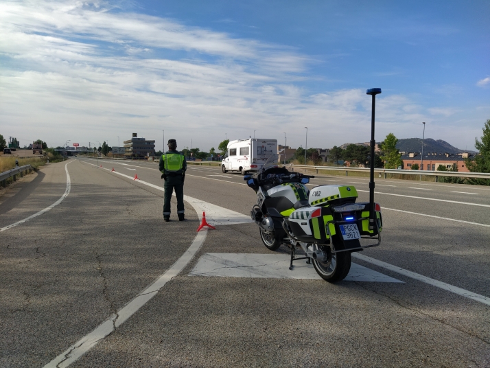 Investigan a un conductor que duplicaba la velocidad permitida en una carretera de Soria